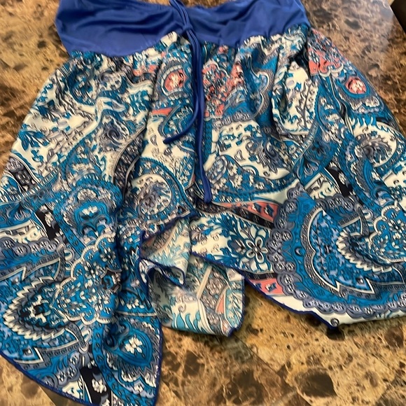 Plus Size Blue Pattern Top - Picture 6 of 9